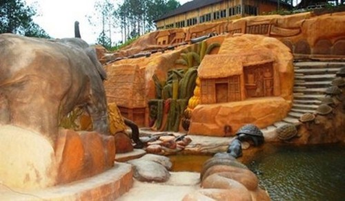 Clay sculptures - a new attraction in Da Lat - ảnh 1